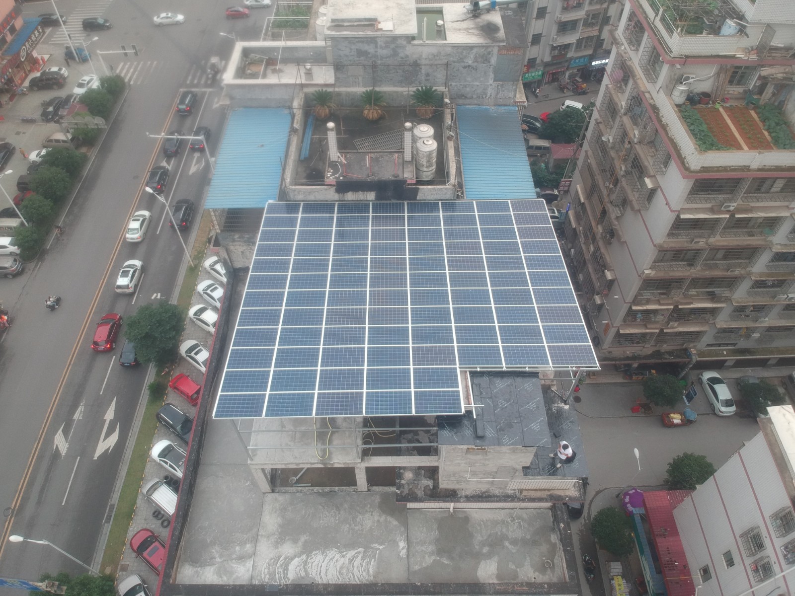 什么叫与构筑结合的散布式光伏发电系统？